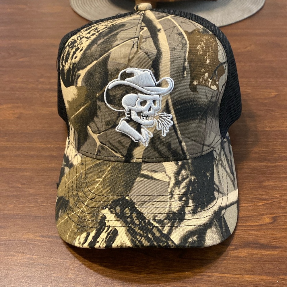 Broken bow Classic Camo Snapback with Skull Embroidery